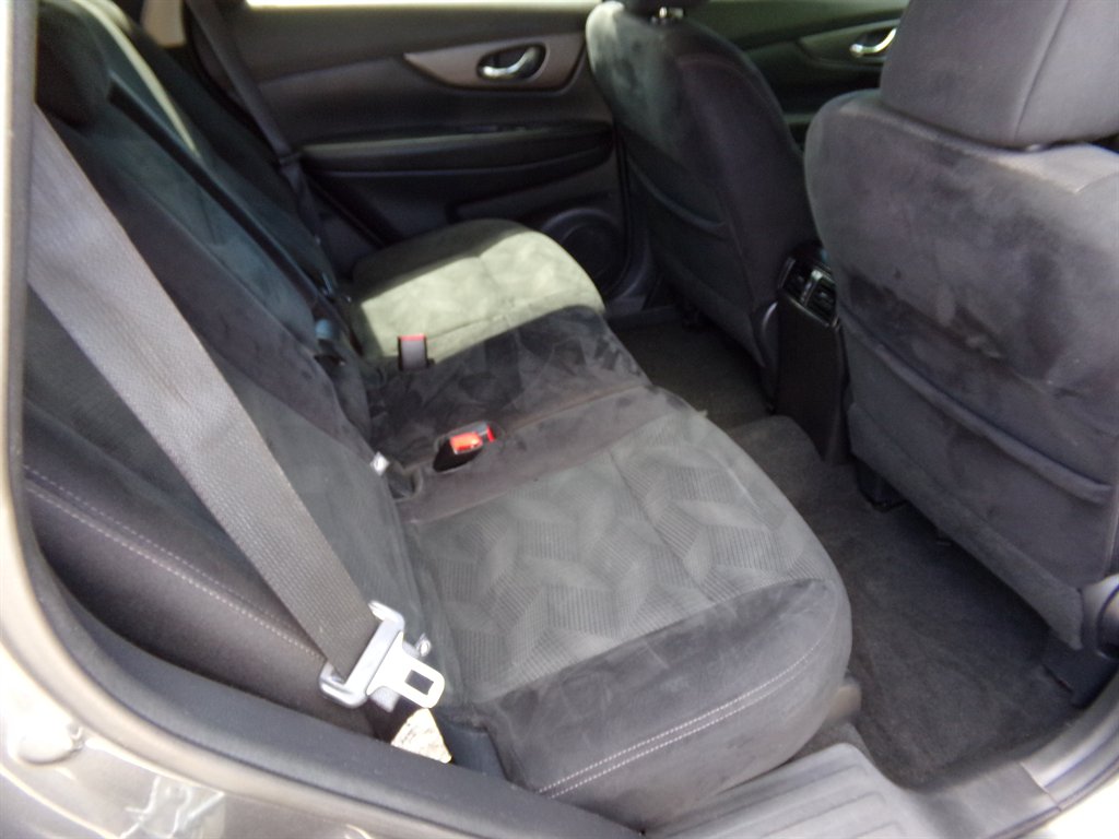 2016 Nissan Rogue S - Photo 11